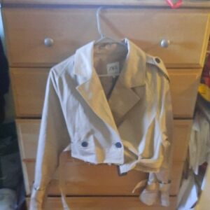 2 For $15 Zara Women's Cream Cropped Trench Coat
